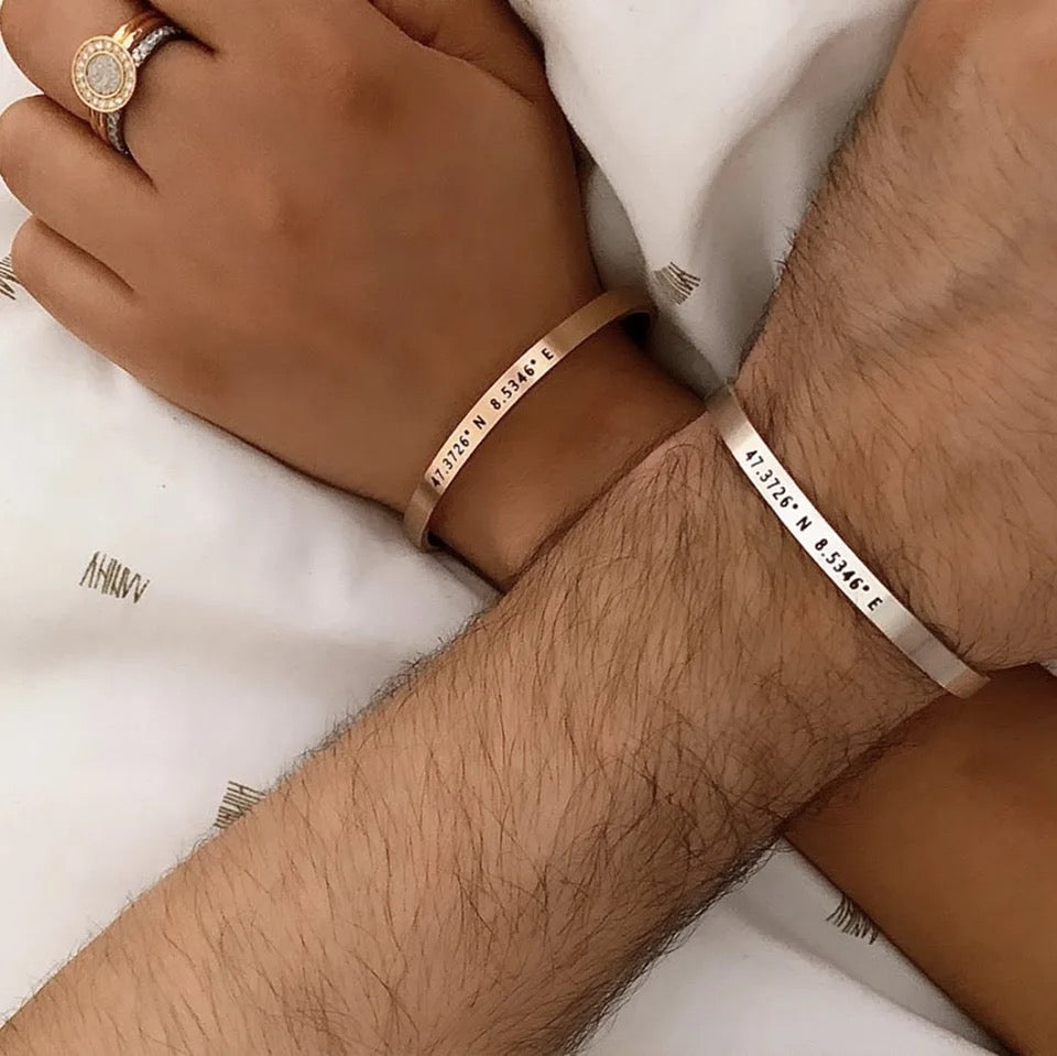 The ultimate personalized bracelet: Your love story, your style!