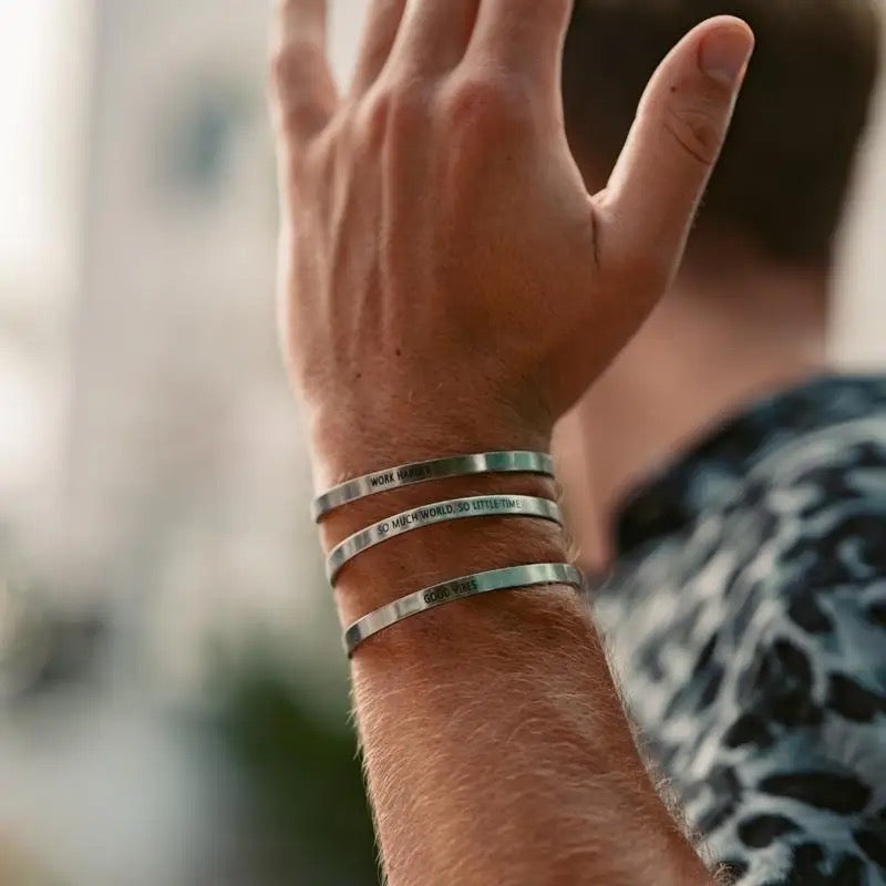 The ultimate personalized bracelet: Your love story, your style!