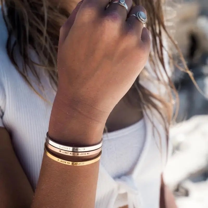 The ultimate personalized bracelet: Your love story, your style!